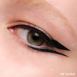 Pradalines Durable Gliding Eye Pencil