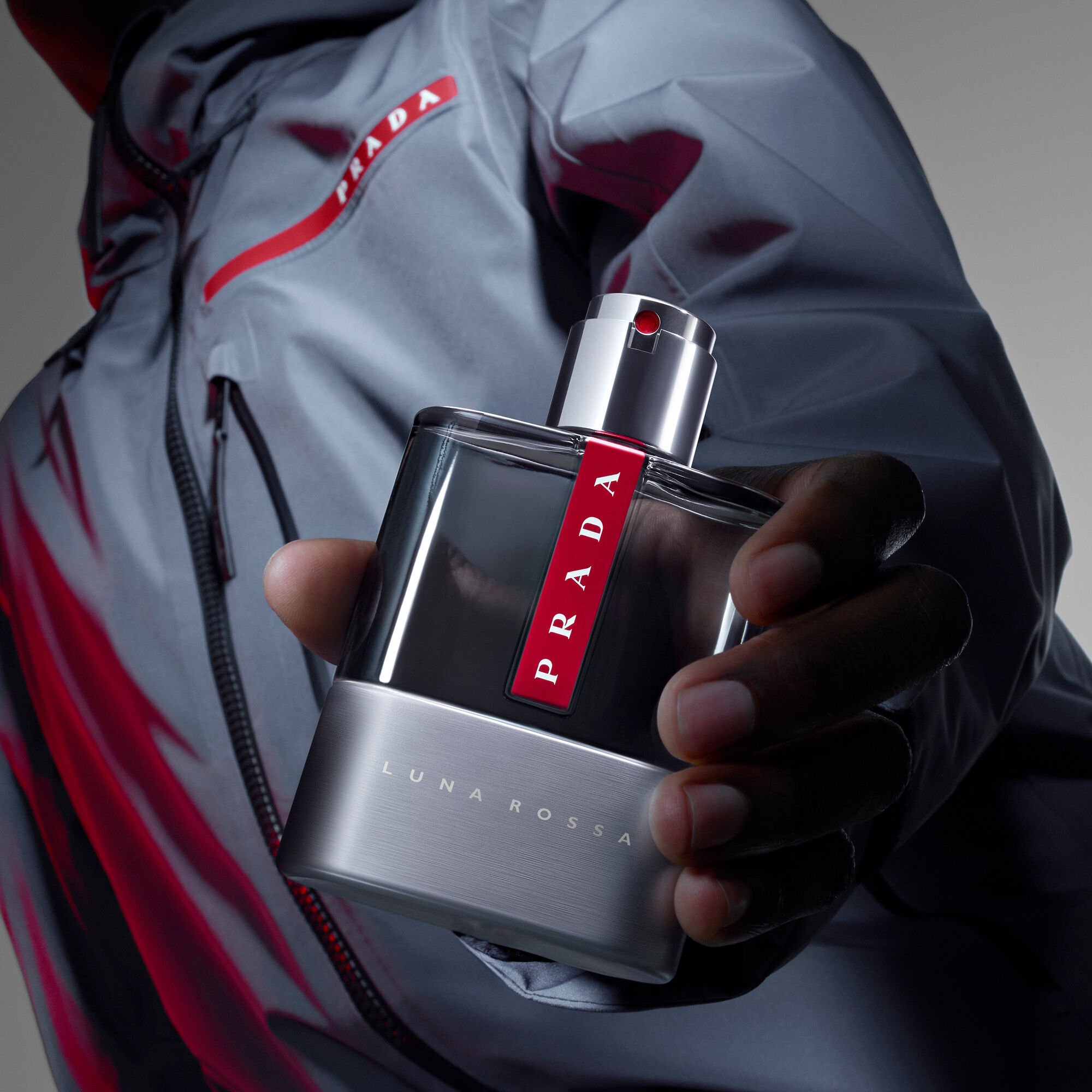 PRADA LUNA ROSSA CARBON (100ml) EDT 1点 Luna Rossa Carbon Cologne | Prada Beauty Official Site