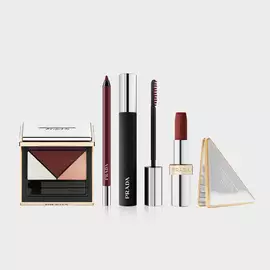 Prada Mahogany Bundle packshot With Dimensions Eye Palette in shade B03 mahogany, Lines Eye pencil in shade 03 Mahogany, pradascope in shade b03 mahogany, monochrome hyper matte in shade b03 mahogany and complimentary double mirror 