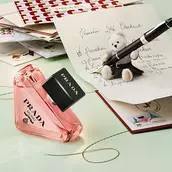 Prada Paradoxe Collection | Prada Beauty Official Site Prada Paradoxe Collection | Prada Beauty Official Site