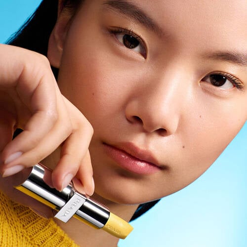 Model wearing Prada Balm U002