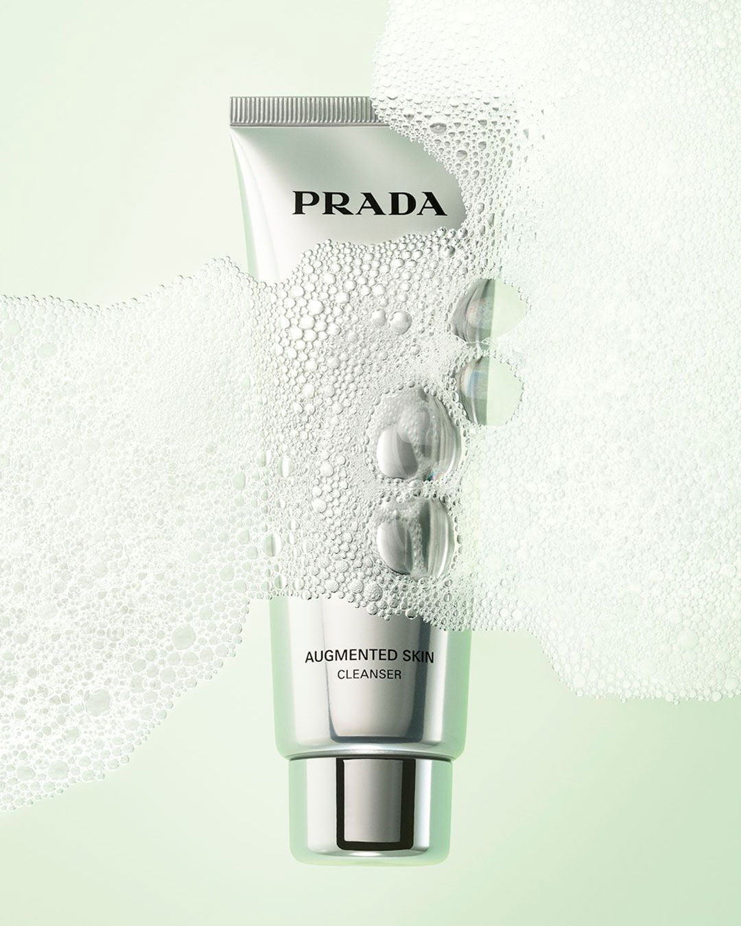 PRADA Beauty 美容液プライマー プラダ ビューティ＞角質ケアをしながら、肌をつるんと整える