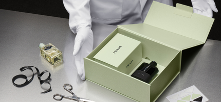 Prada gift clearance