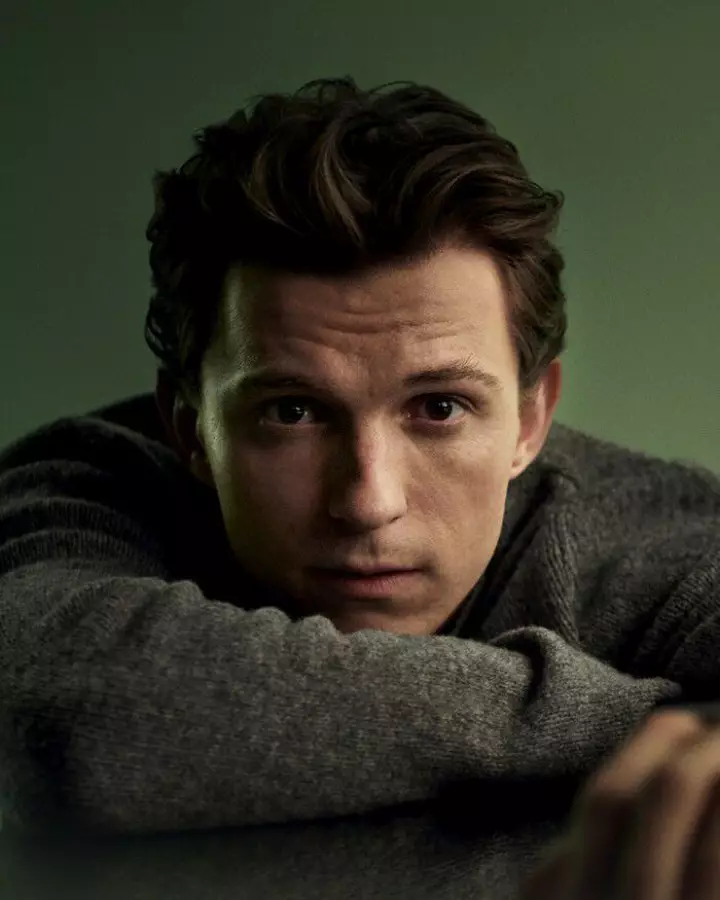Prada Paradigme Ambassador Tom Holland on a green background - Hero Key Visual