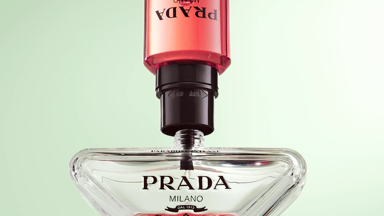 Emma Watson refilling her Paradoxe fragrance