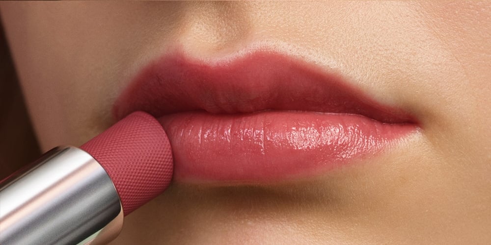 Prada Light Glowing Lipcolor Rosewood Effect on Lips (Blonde Model)