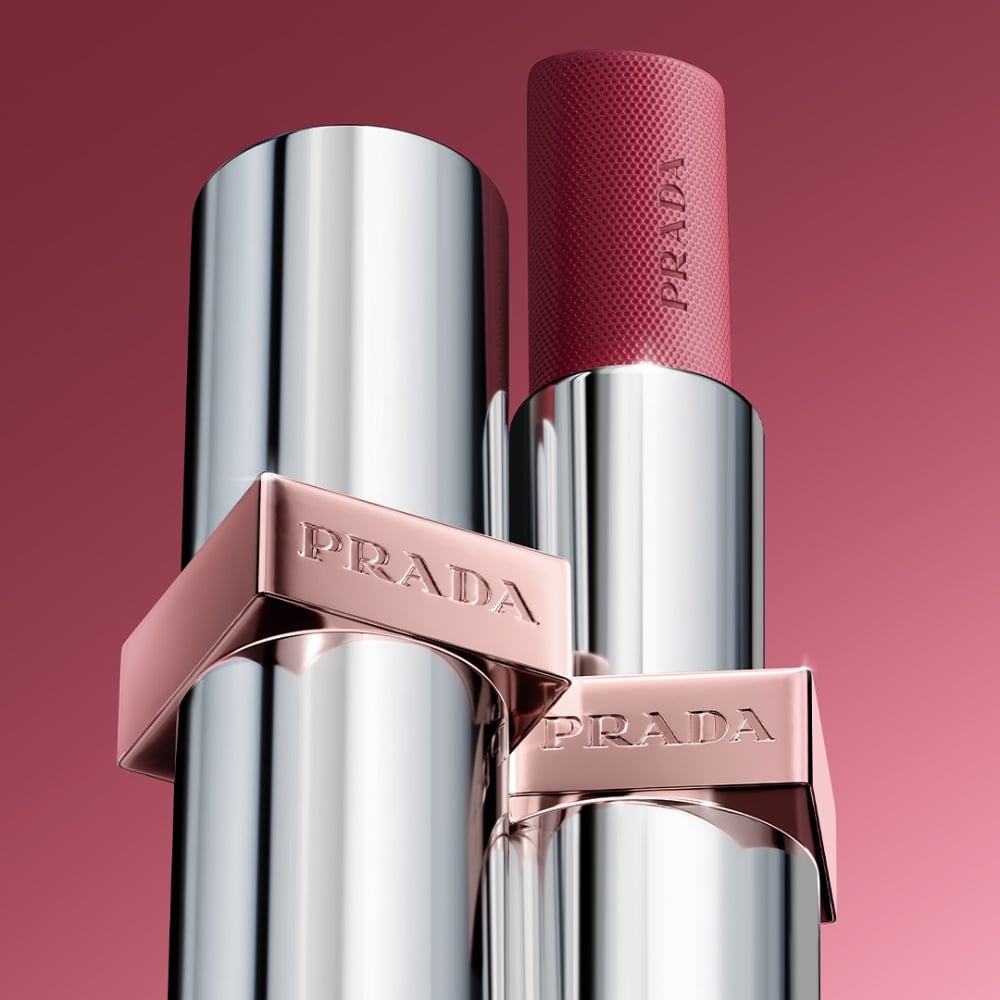 Prada Light Glowing Lipcolor in shade Rosewood zoomed on a pink background